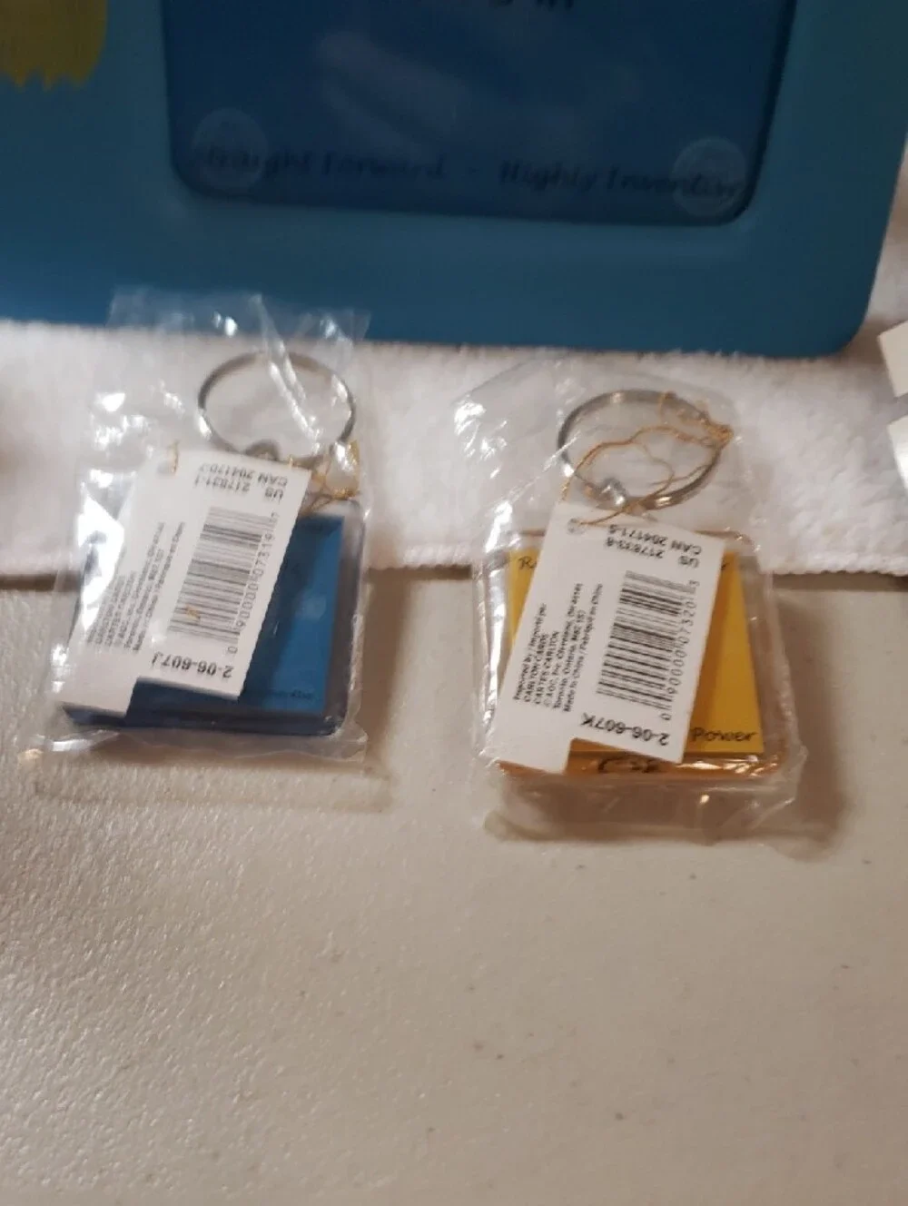 CARTER CARDS Blue Photo Frame with  2 keychain and 2 statues